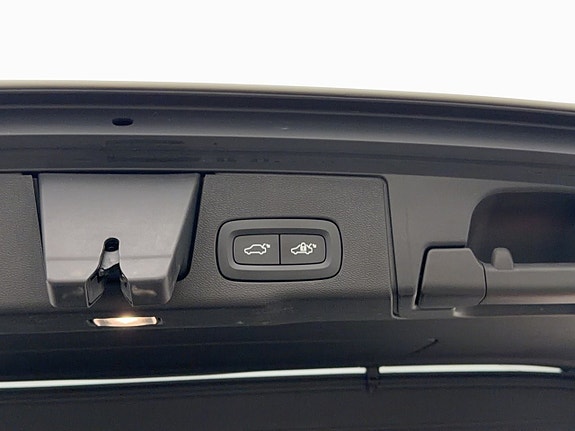Volvo XC60 17 of 30