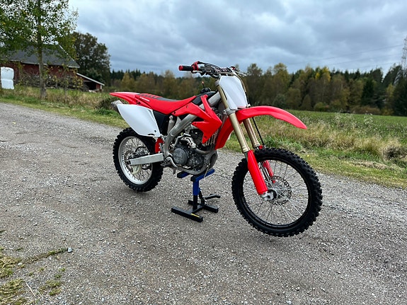 Honda CRF450R 3 of 4