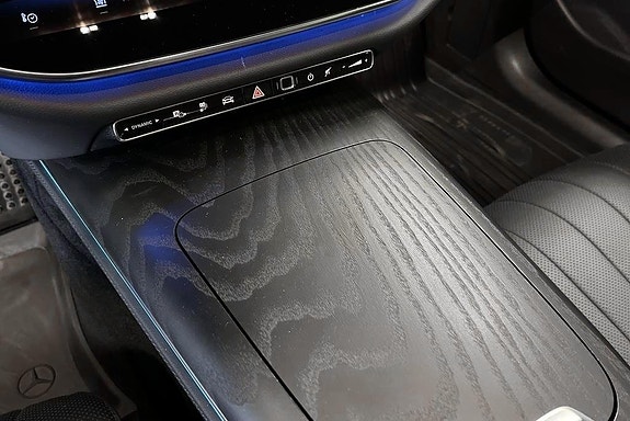 Mercedes-Benz E300 de 12 of 21