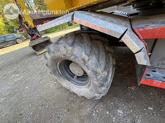 Komatsu PW140 25 of 27