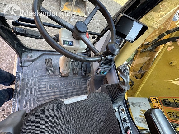 Komatsu PW140 14 of 27