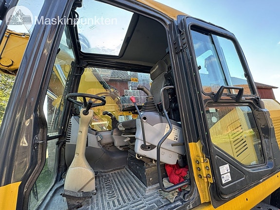 Komatsu PW140 11 of 27