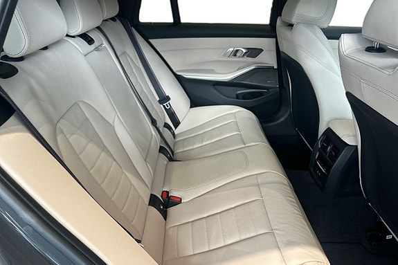 BMW M340i 13 of 26