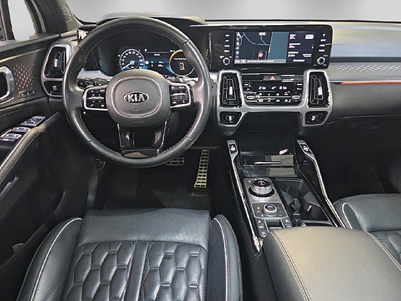 Kia Sorento 7 of 15