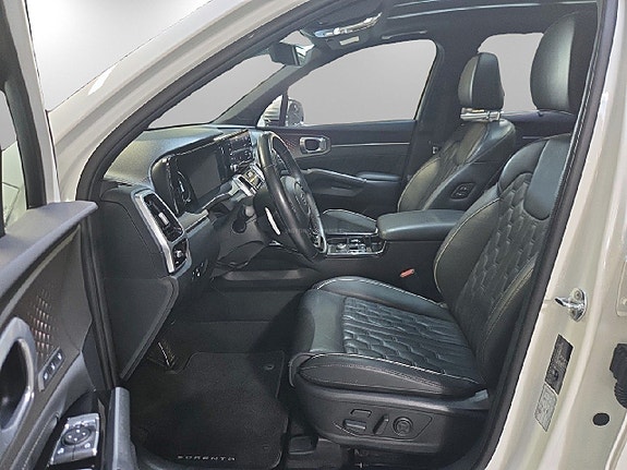 Kia Sorento 8 of 15