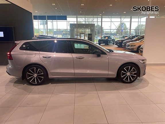 Volvo V60 24 of 30