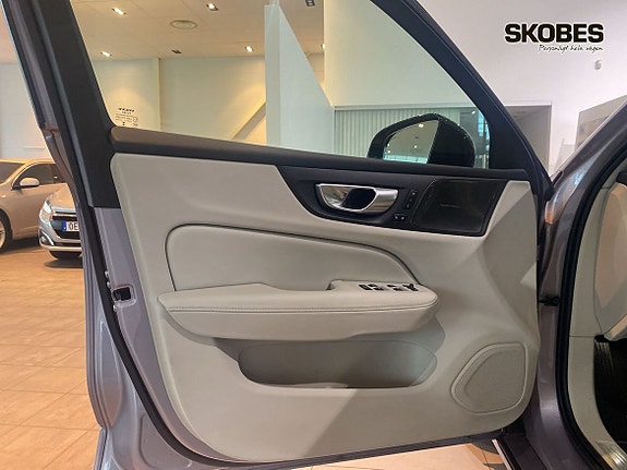 Volvo V60 16 of 30