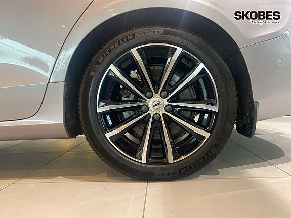 Volvo V60 18 of 30