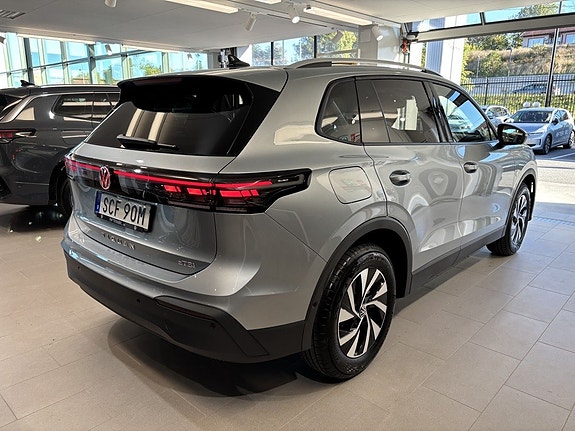 Volkswagen Tiguan 4 of 22