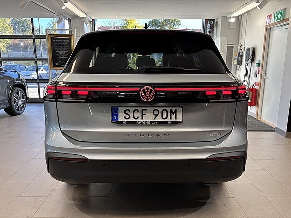 Volkswagen Tiguan 5 of 22