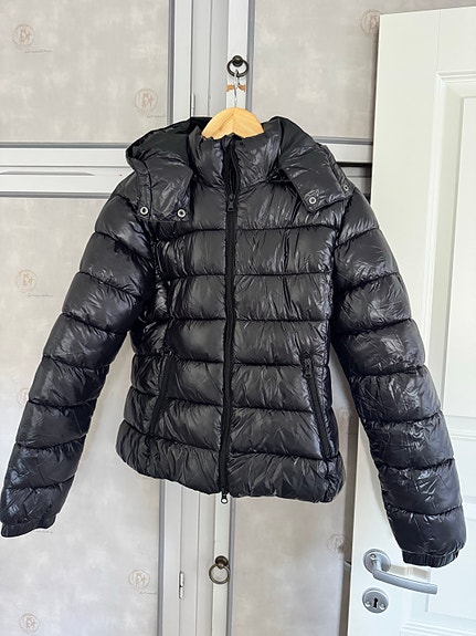 Product image 1 of 4
