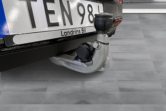 Mercedes-Benz EQA250+ 17 of 25
