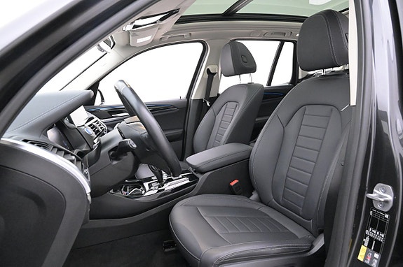 BMW iX3 9 of 27
