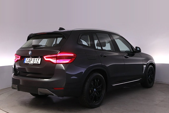 BMW iX3 5 of 27
