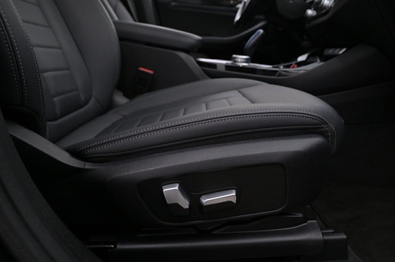 BMW iX3 14 of 27