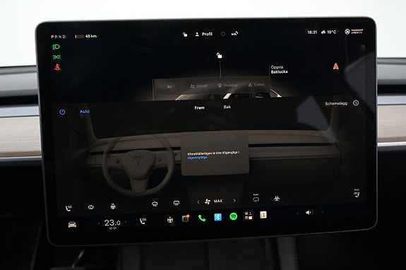 Tesla Model Y 20 of 27