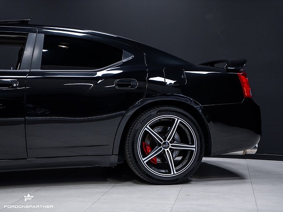 Dodge Charger 3 of 30