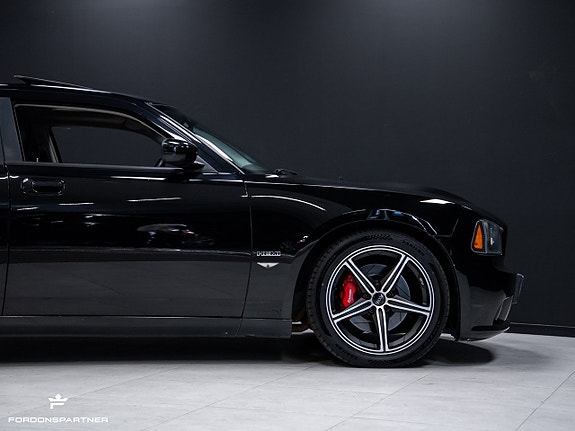 Dodge Charger 12 of 30