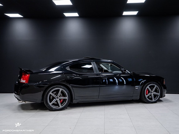 Dodge Charger 11 of 30