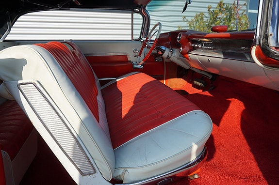 Cadillac Convertible 23 of 26