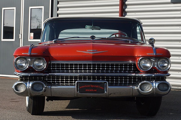Cadillac Convertible 8 of 26