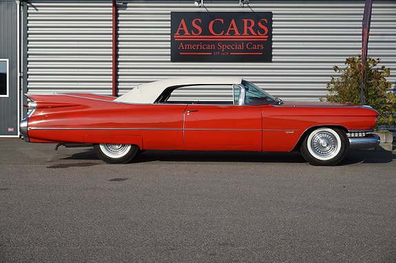 Cadillac Convertible 6 of 26