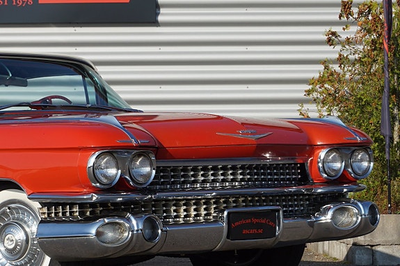 Cadillac Convertible 9 of 26