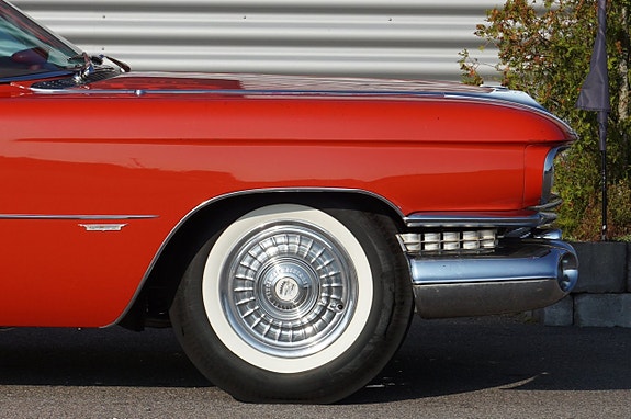 Cadillac Convertible 14 of 26