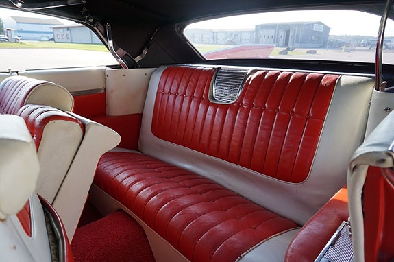 Cadillac Convertible 21 of 26