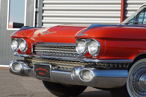 Cadillac Convertible 10 of 26