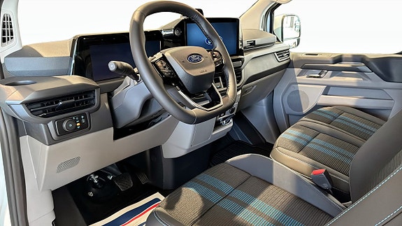 Ford E-Custom 4 of 10