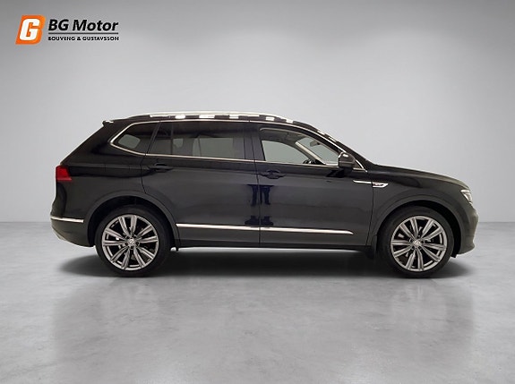 Volkswagen Tiguan Allspace 3 of 21
