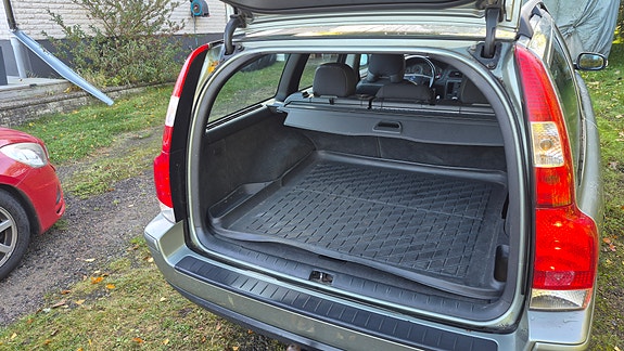 Volvo V70 8 of 14