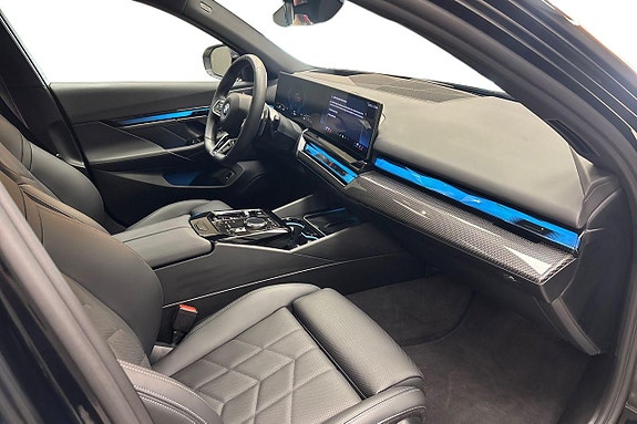 BMW 530e 13 of 17
