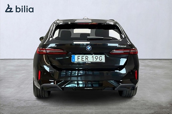 BMW 530e 7 of 17