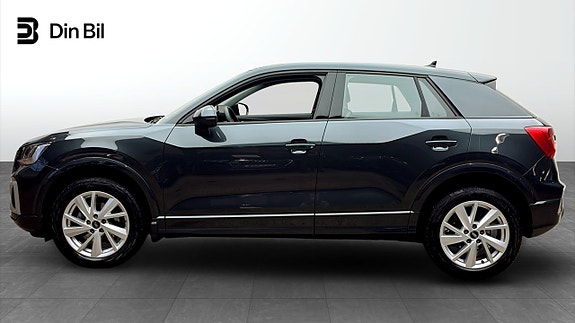 Audi Q2 2 of 11