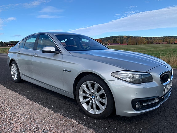 BMW 520d 4 of 5