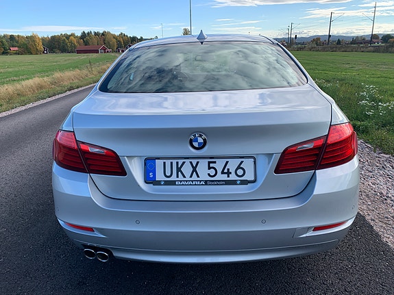 BMW 520d 3 of 5