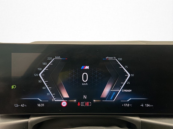 BMW i4 22 of 30