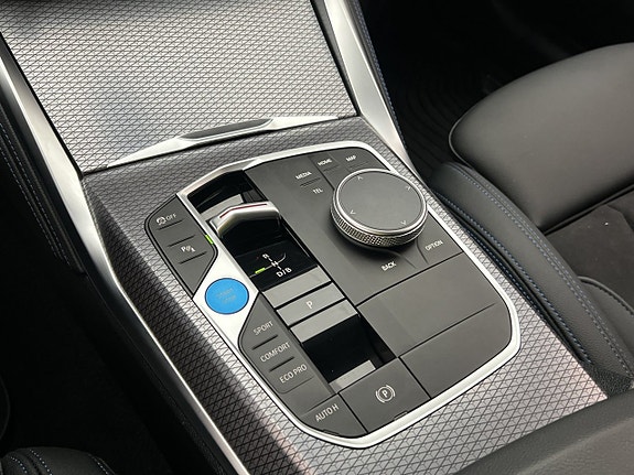 BMW i4 29 of 30