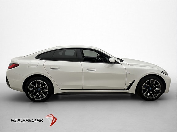BMW i4 10 of 30
