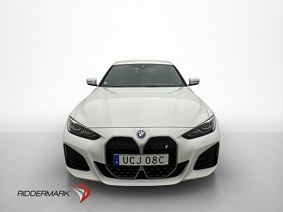 BMW i4 3 of 30