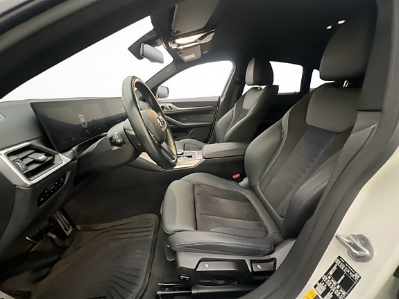 BMW i4 17 of 30