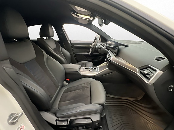 BMW i4 27 of 30