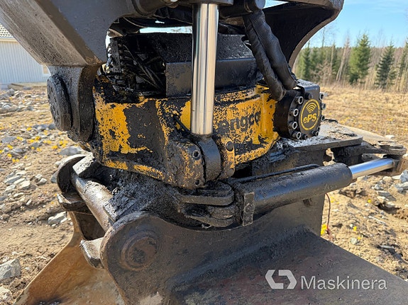 Grävmaskin Kobelco SK230SRLC-5E med skopor & pålaggregat 26 of 27