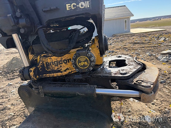 Grävmaskin Kobelco SK230SRLC-5E med skopor & pålaggregat 25 of 27