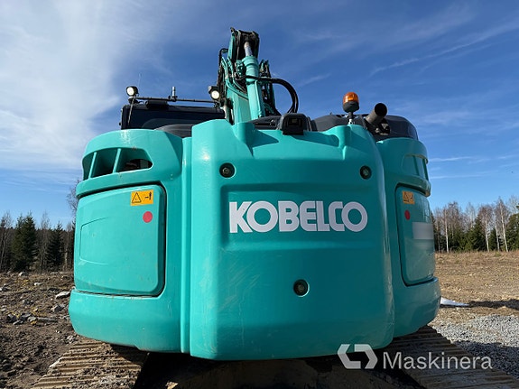 Grävmaskin Kobelco SK230SRLC-5E med skopor & pålaggregat 18 of 27