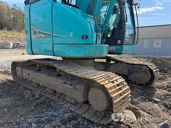 Grävmaskin Kobelco SK230SRLC-5E med skopor & pålaggregat 12 of 27