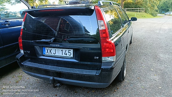 Volvo V70 3 of 4