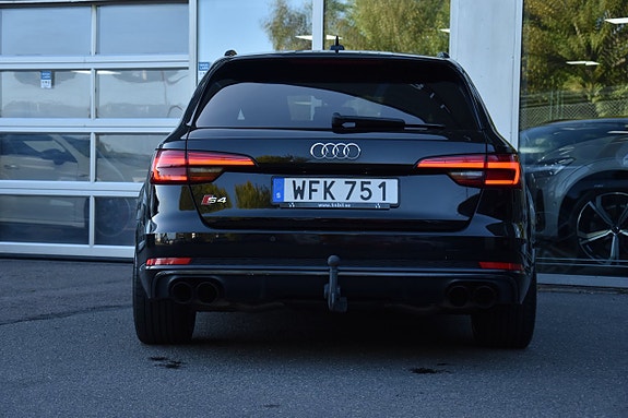 Audi S4 7 of 30